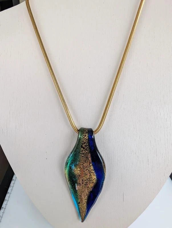 Collier maille serpent avec pendentif en verre de Murano - PA1173